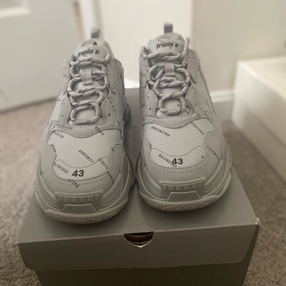 COPY - Balenciaga triple s - Picture 3 of 6